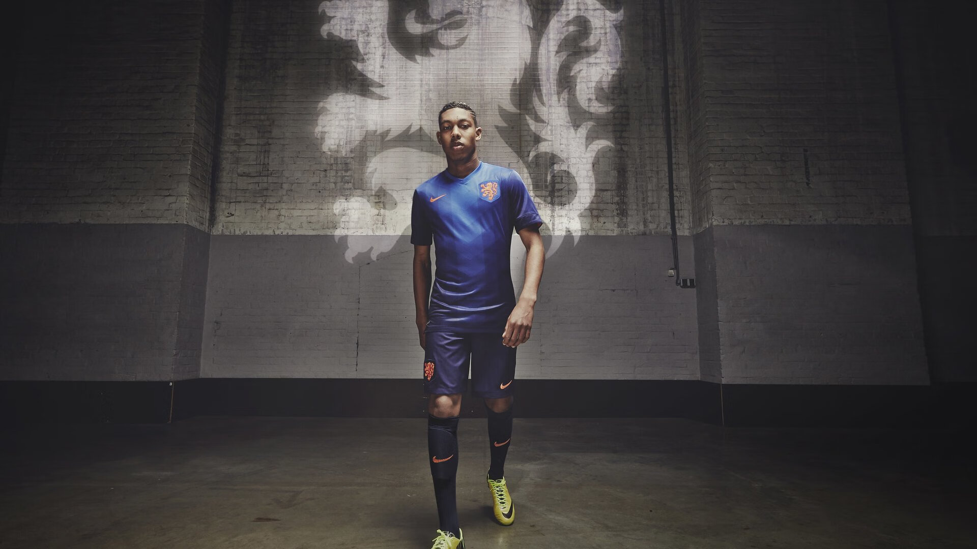 欧冠半决赛：次回合曼城四球逆转总比分 彻底打破“欧冠紧张综合征”